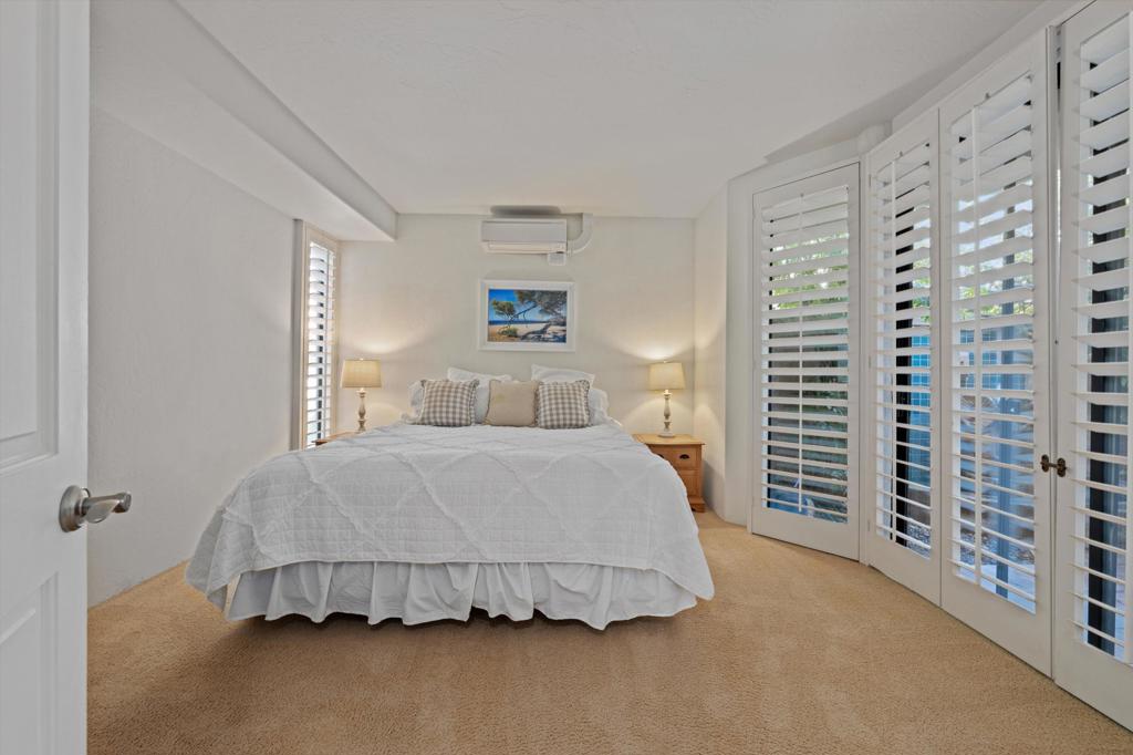 76895 Avenida Fernando