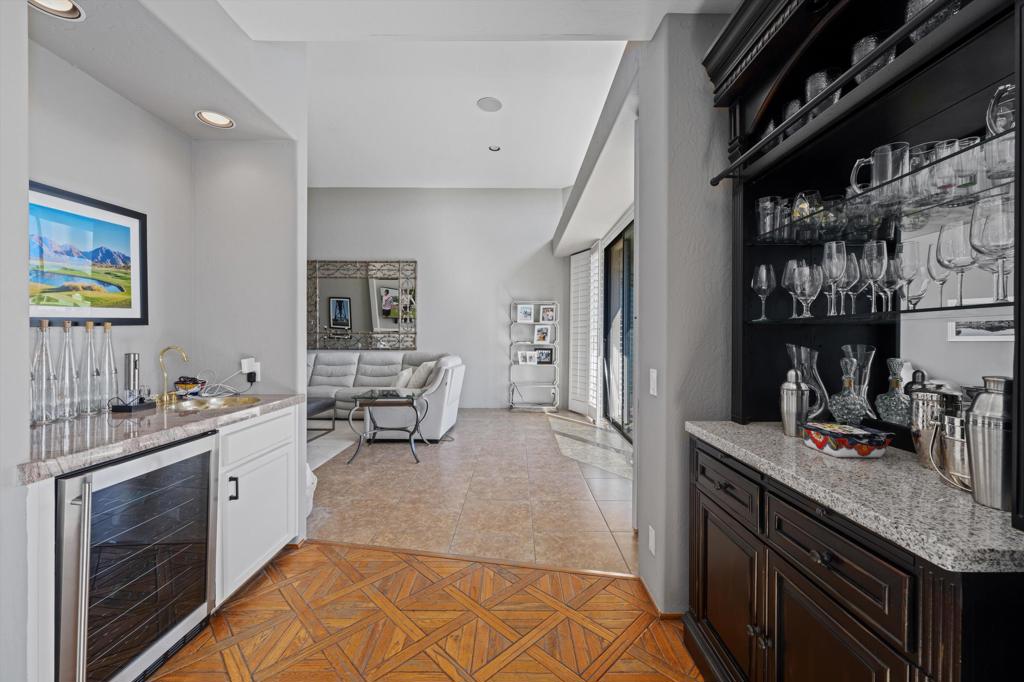 76895 Avenida Fernando