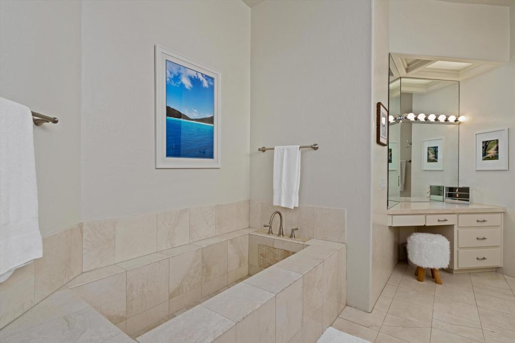 76895 Avenida Fernando