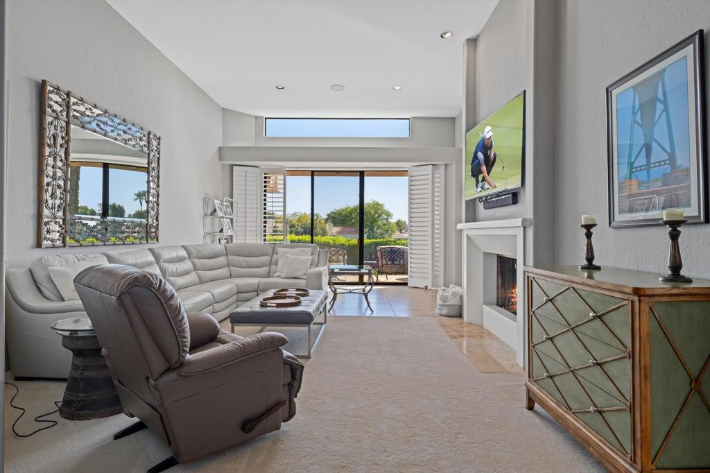 76895 Avenida Fernando