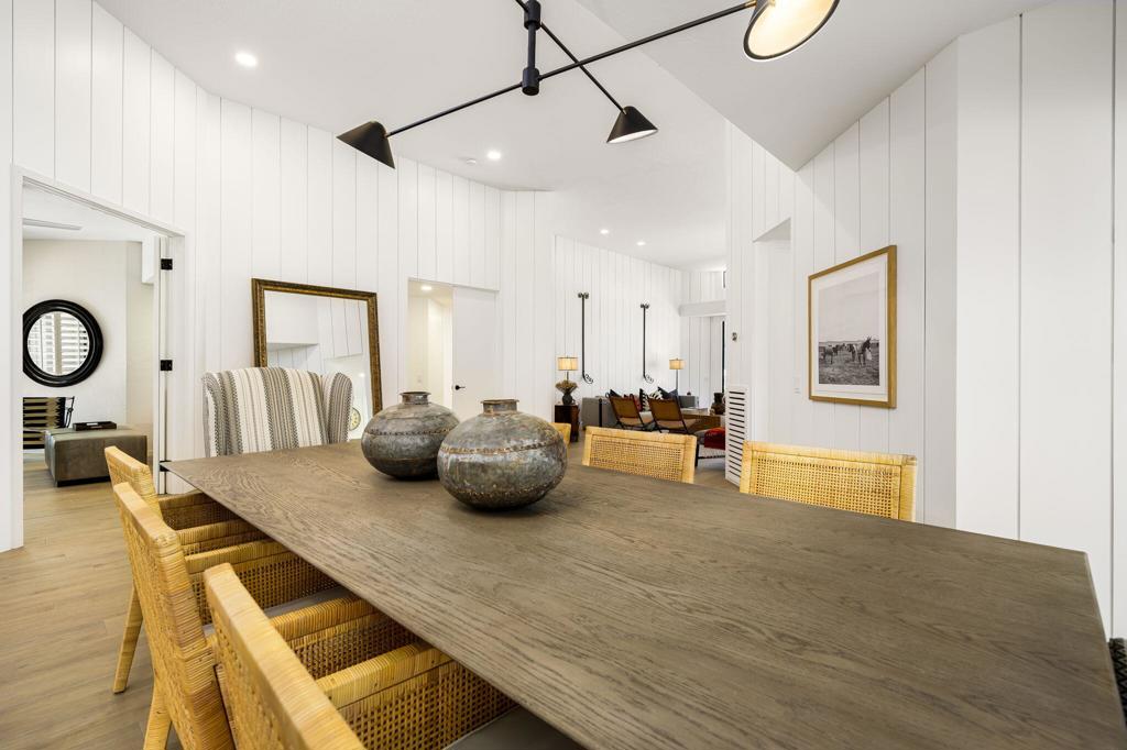 76970 Avenida Fernando