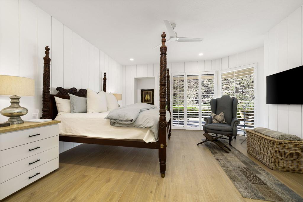 76970 Avenida Fernando