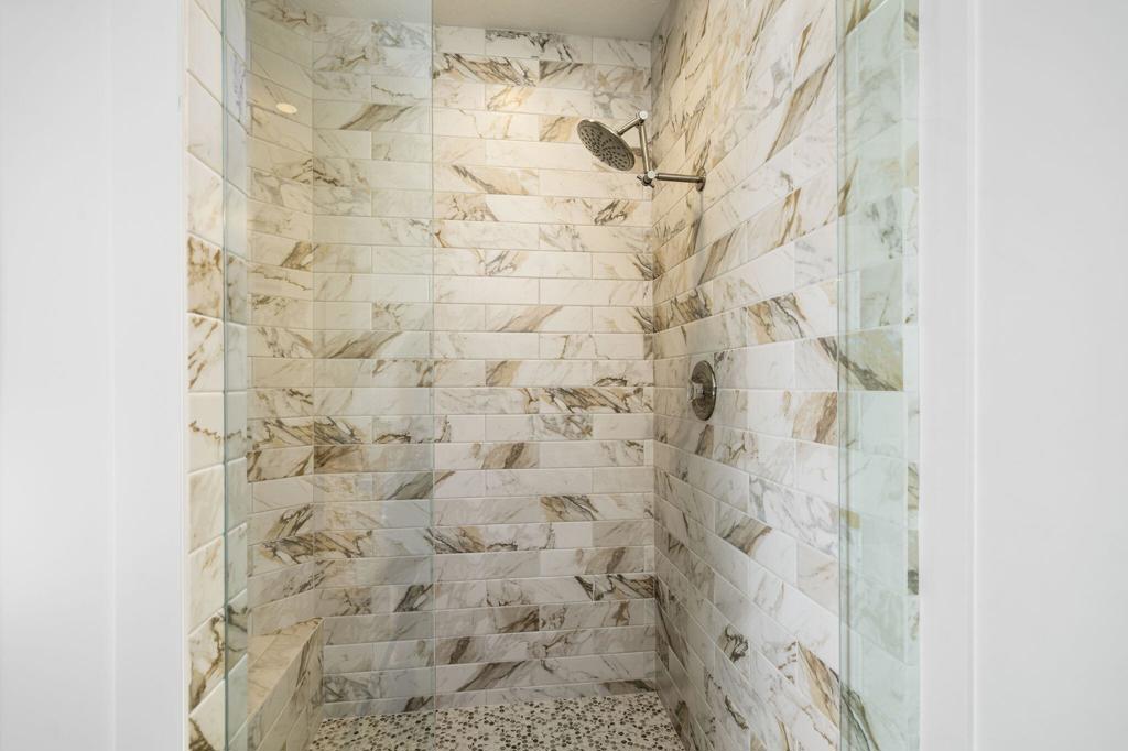 76970 Avenida Fernando