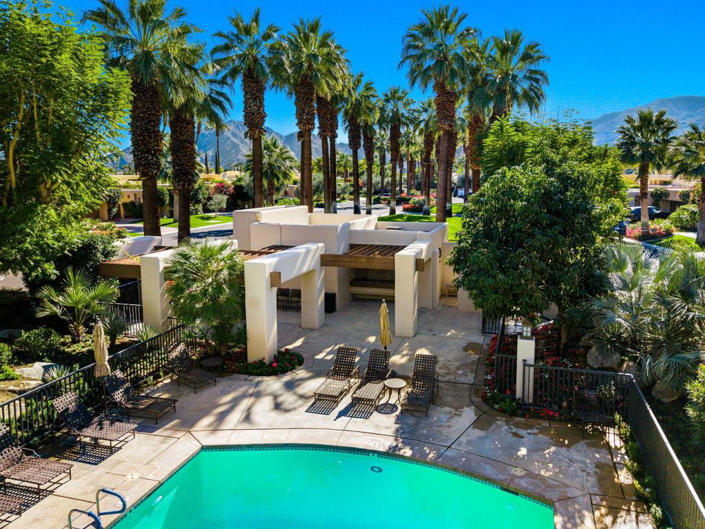 76970 Avenida Fernando