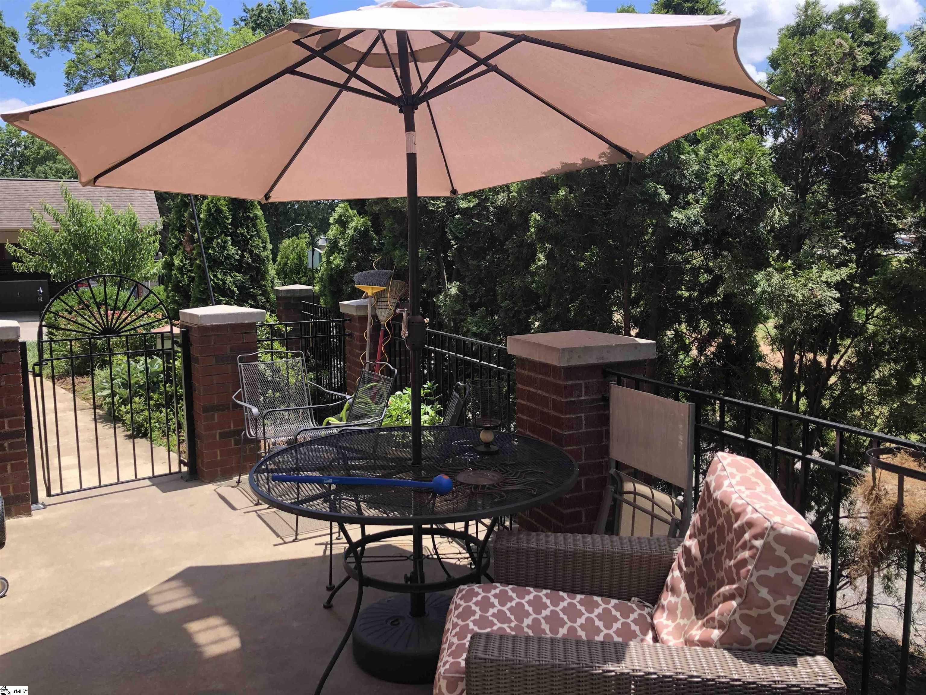 325 Hampton Avenue Unit 107 Unit: Unit #107