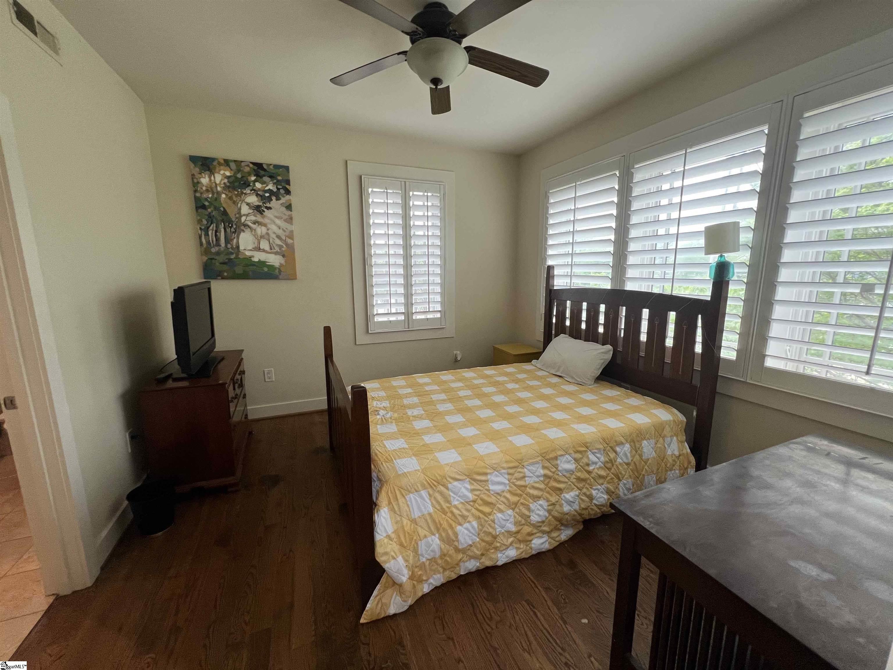 325 Hampton Avenue Unit 107 Unit: Unit #107