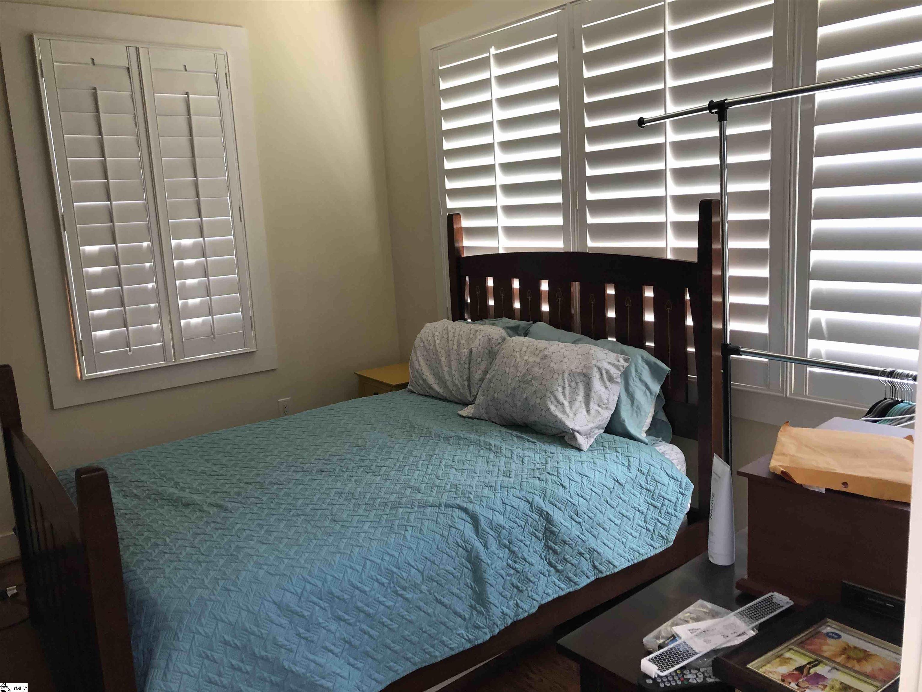 325 Hampton Avenue Unit 107 Unit: Unit #107