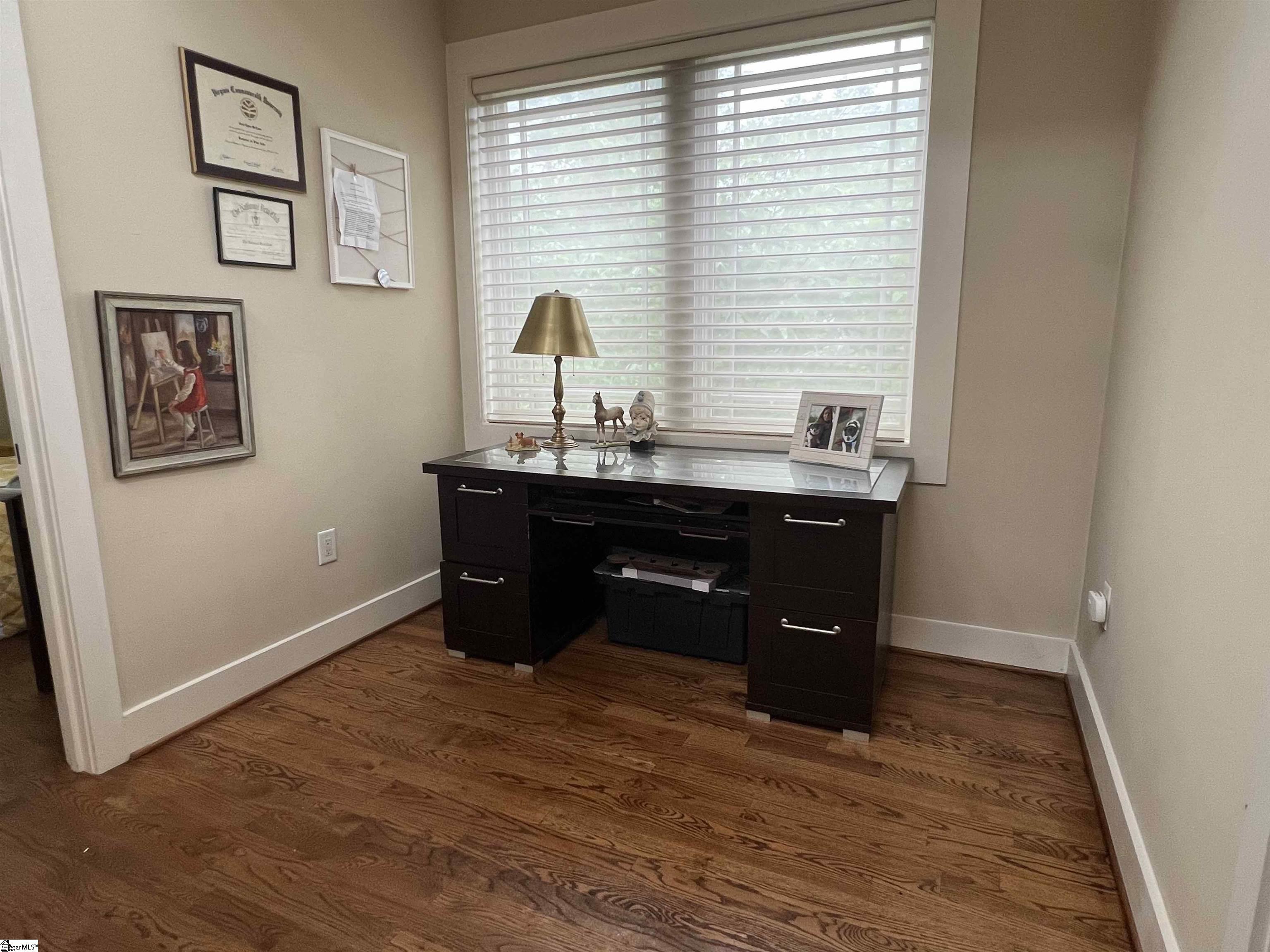 325 Hampton Avenue Unit 107 Unit: Unit #107