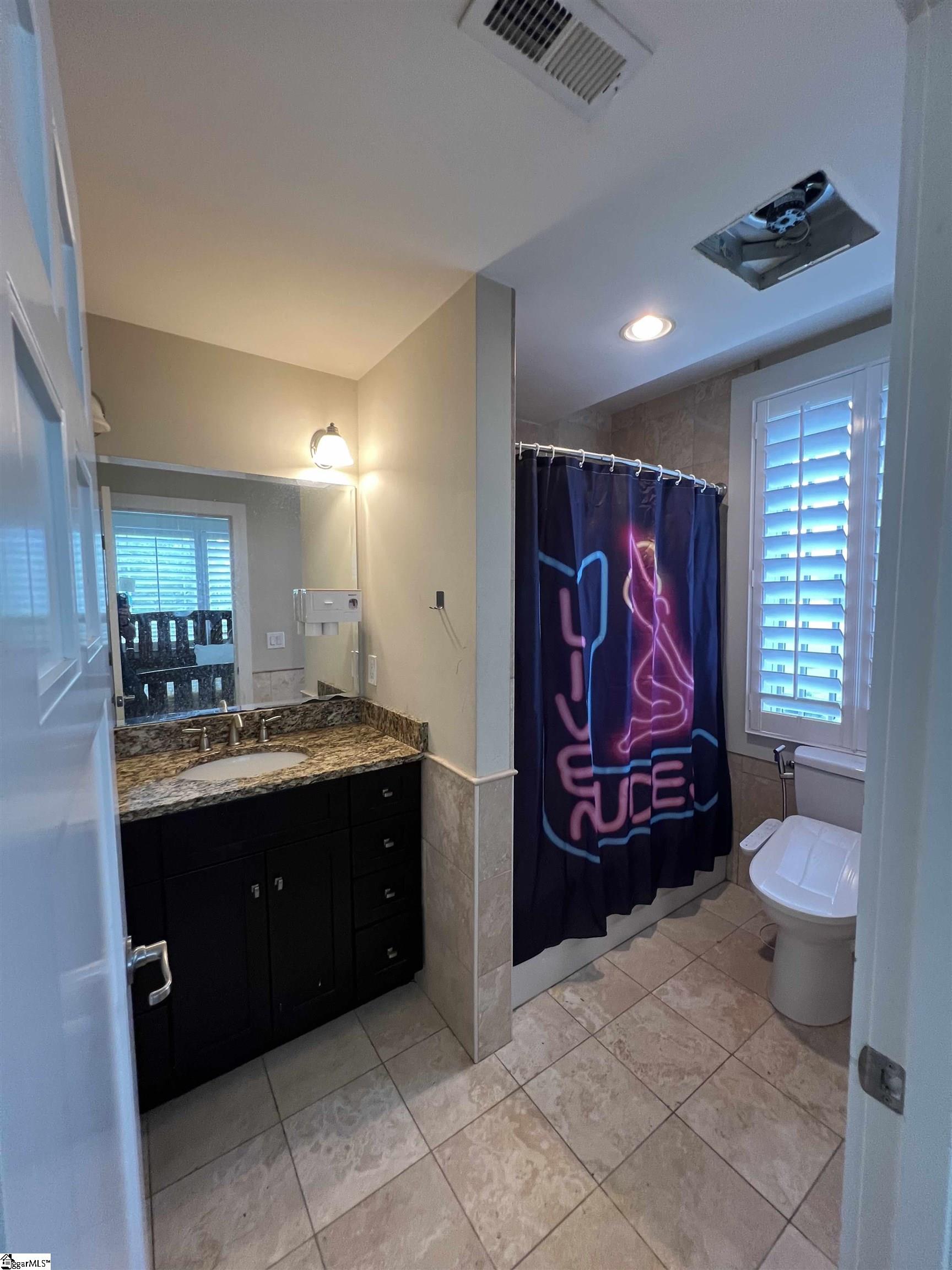 325 Hampton Avenue Unit 107 Unit: Unit #107