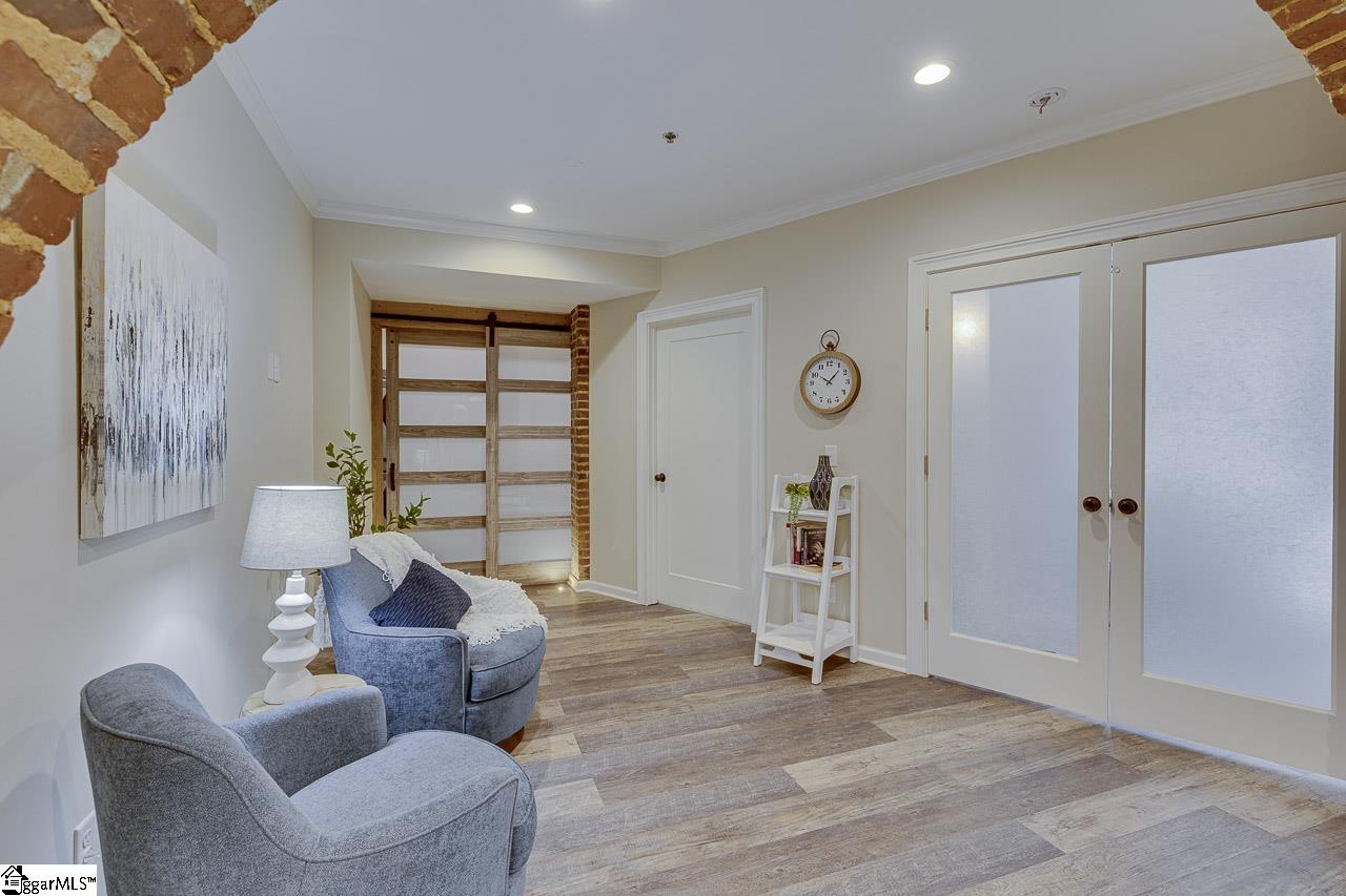 400 E Washington Street Unit 26