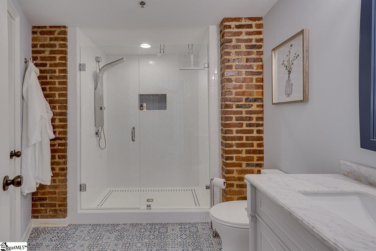 400 E Washington Street Unit 26