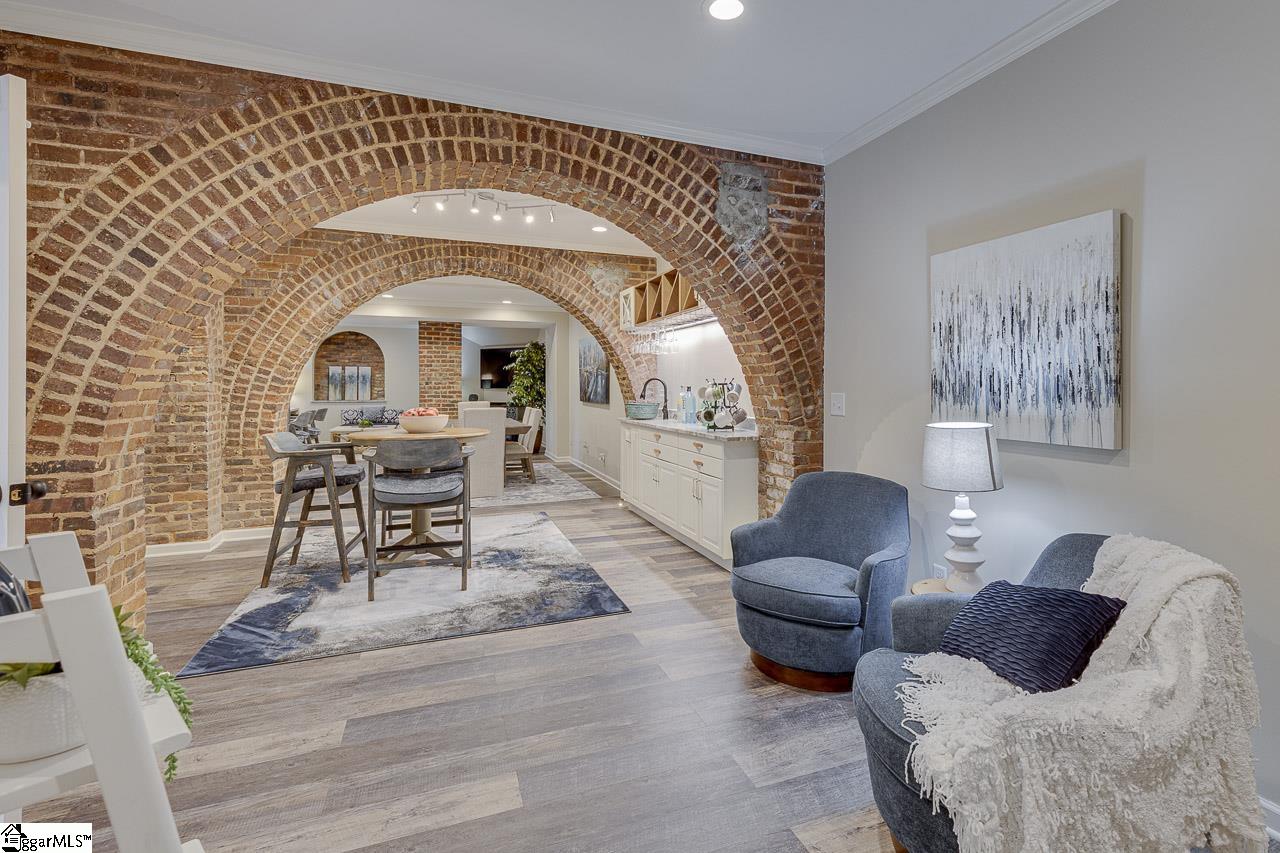 400 E Washington Street Unit 26