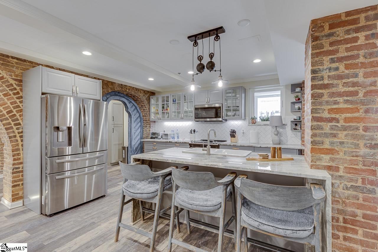 400 E Washington Street Unit 26