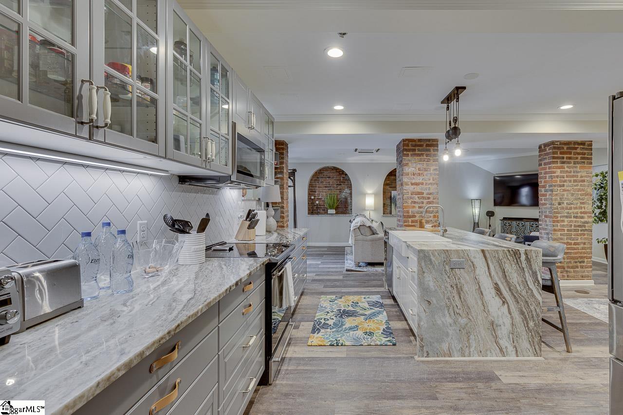 400 E Washington Street Unit 26