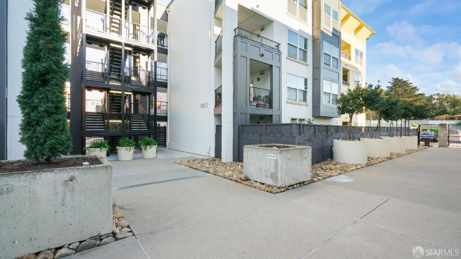 8100 Oceanview Terrace # 114