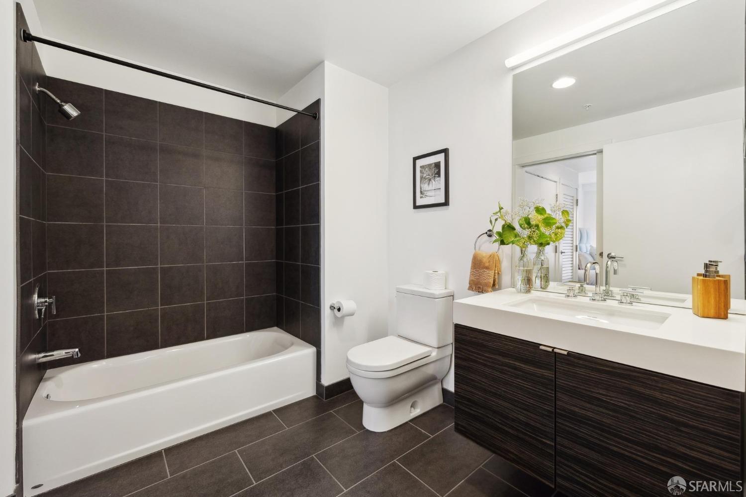 1688 Pine Street # E1209