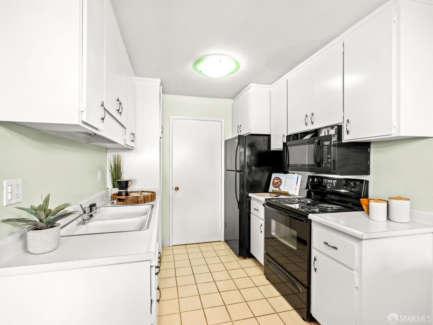 1305 Webster Street # C100