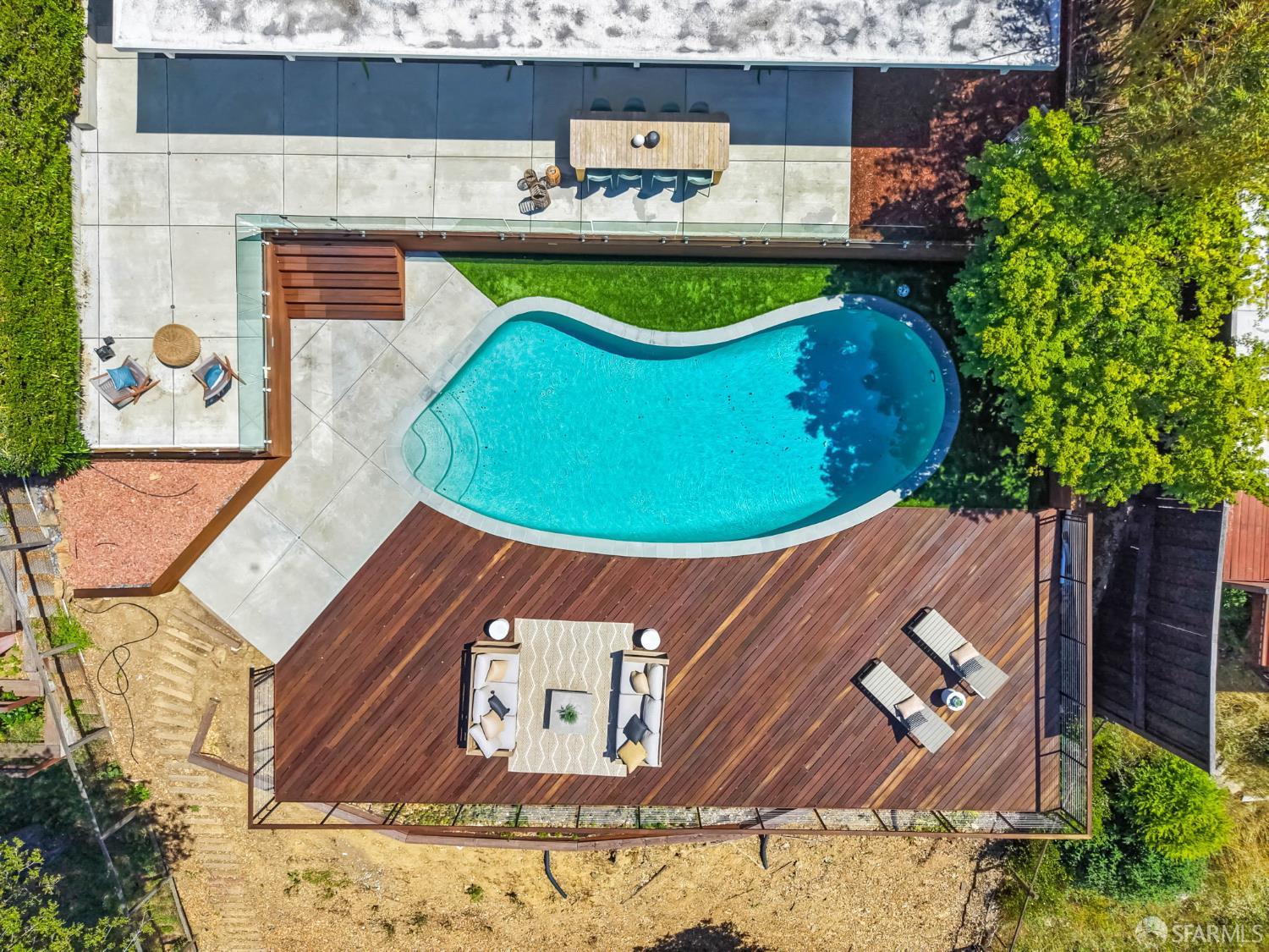 5664 Greenridge Road
