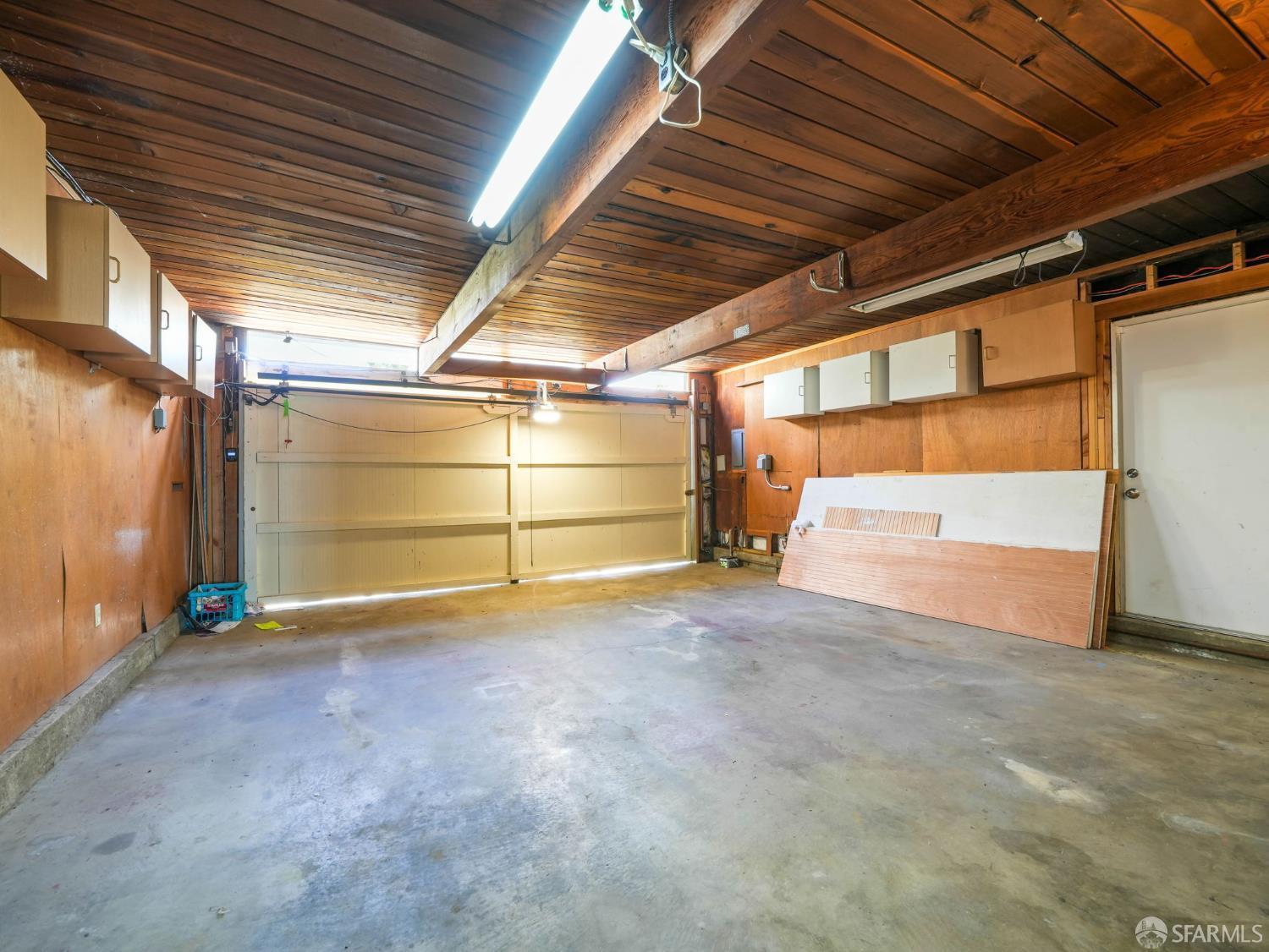 5664 Greenridge Road