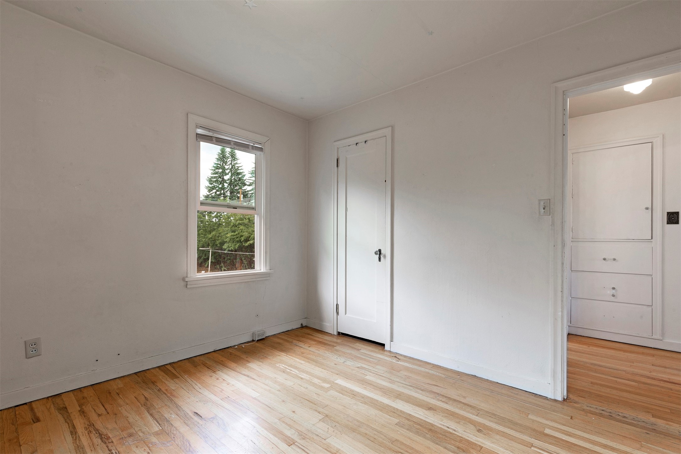 120 South Avenue E