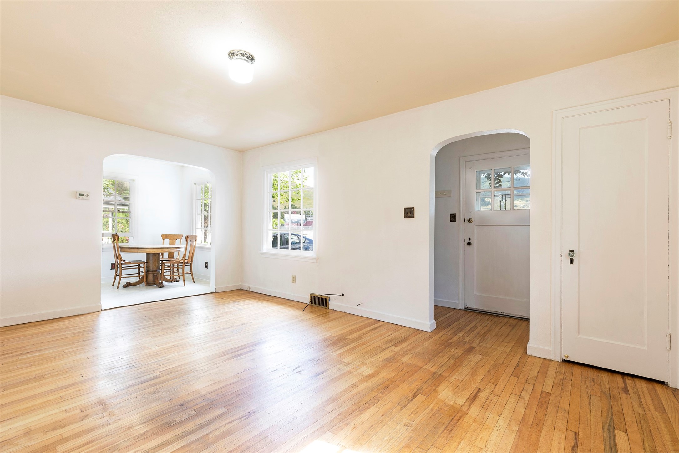 120 South Avenue E