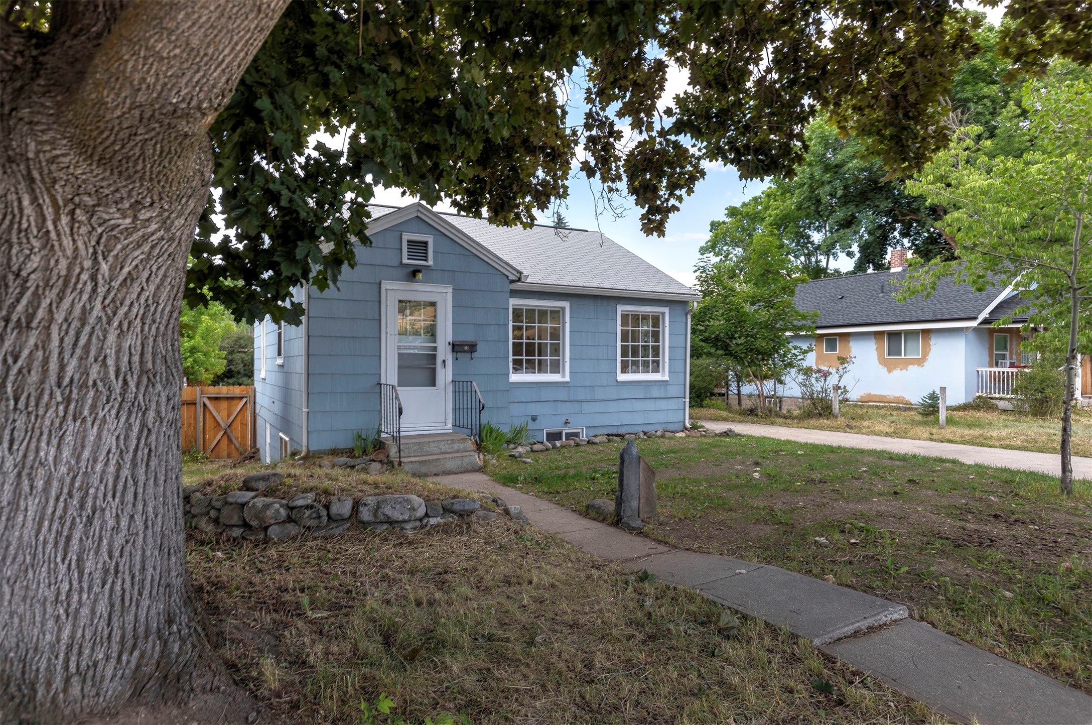 120 South Avenue E