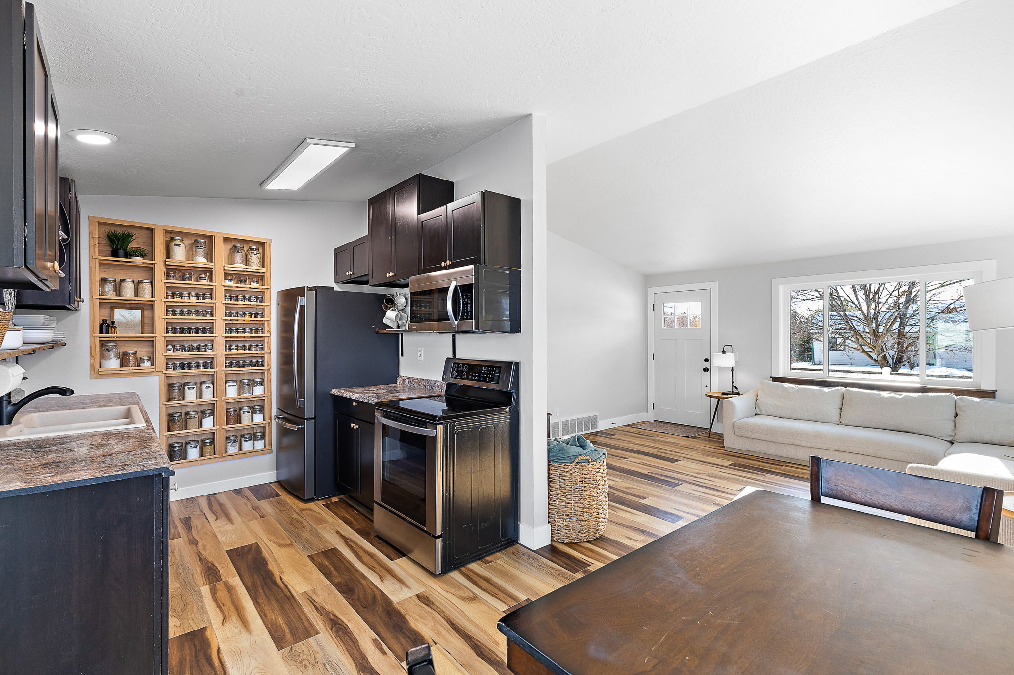8860 Grouse Drive
