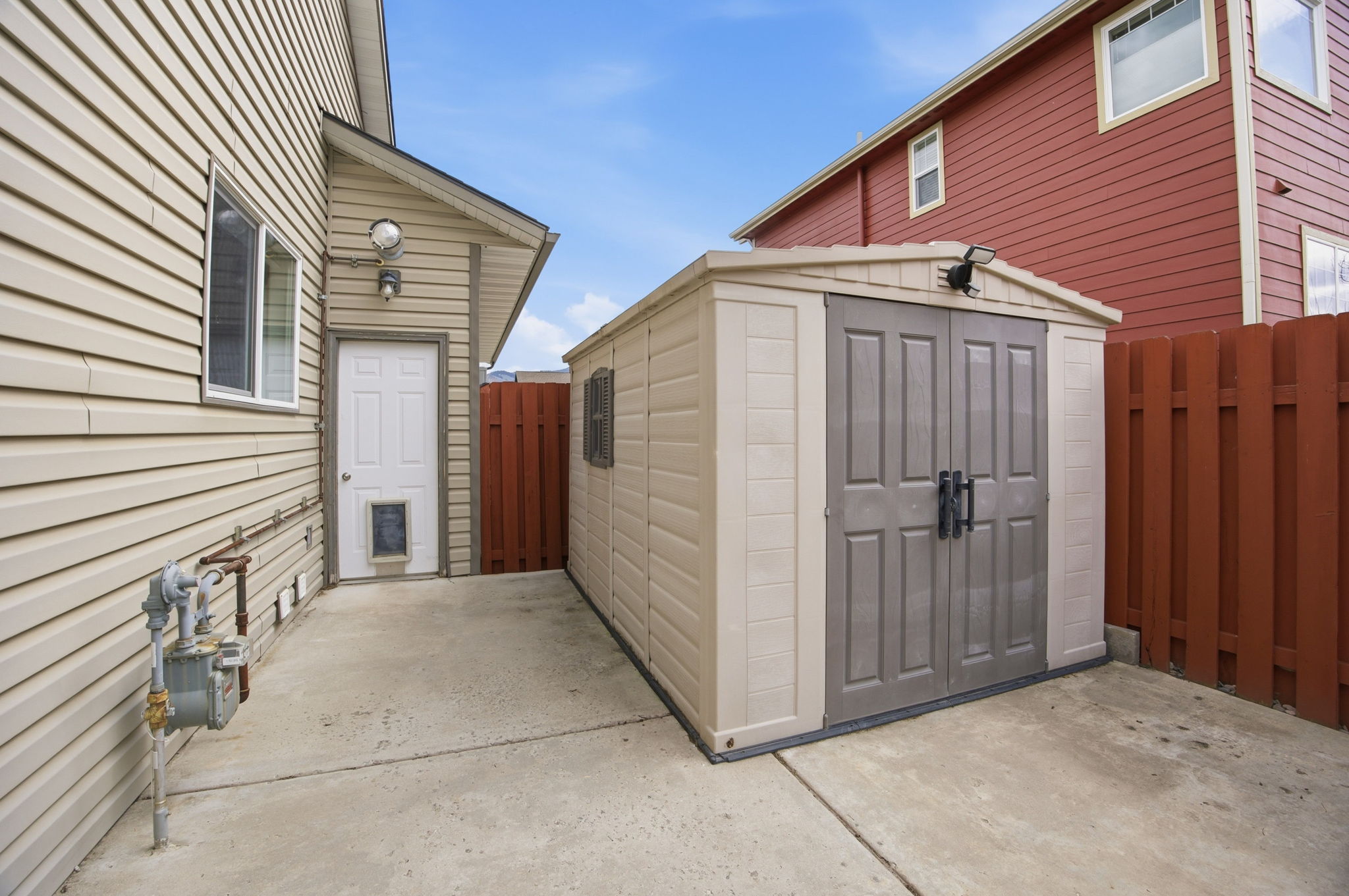 6001 Hobson Lane
