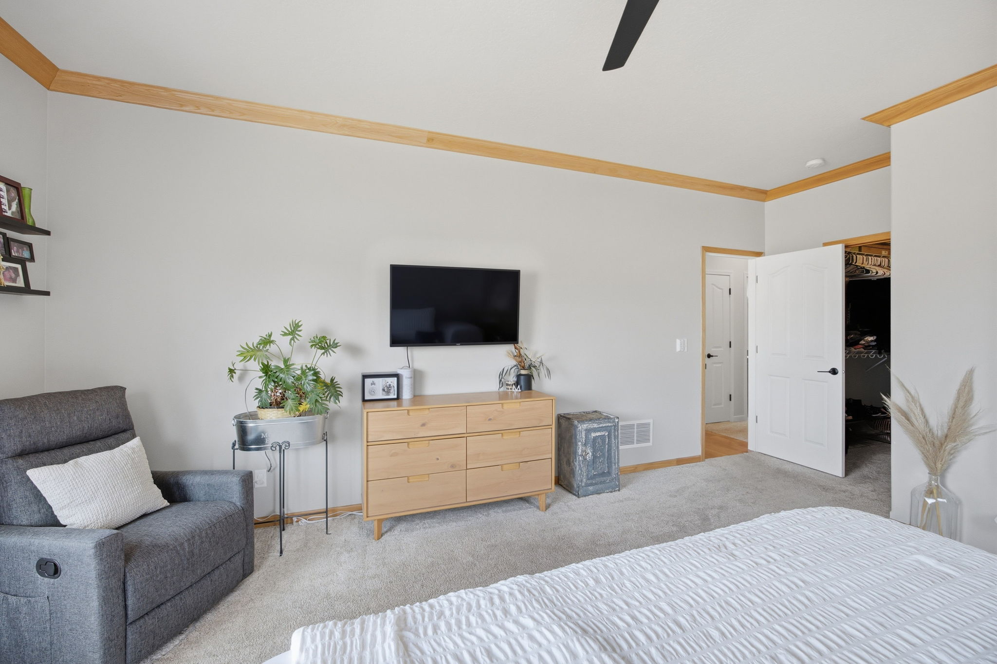 6001 Hobson Lane