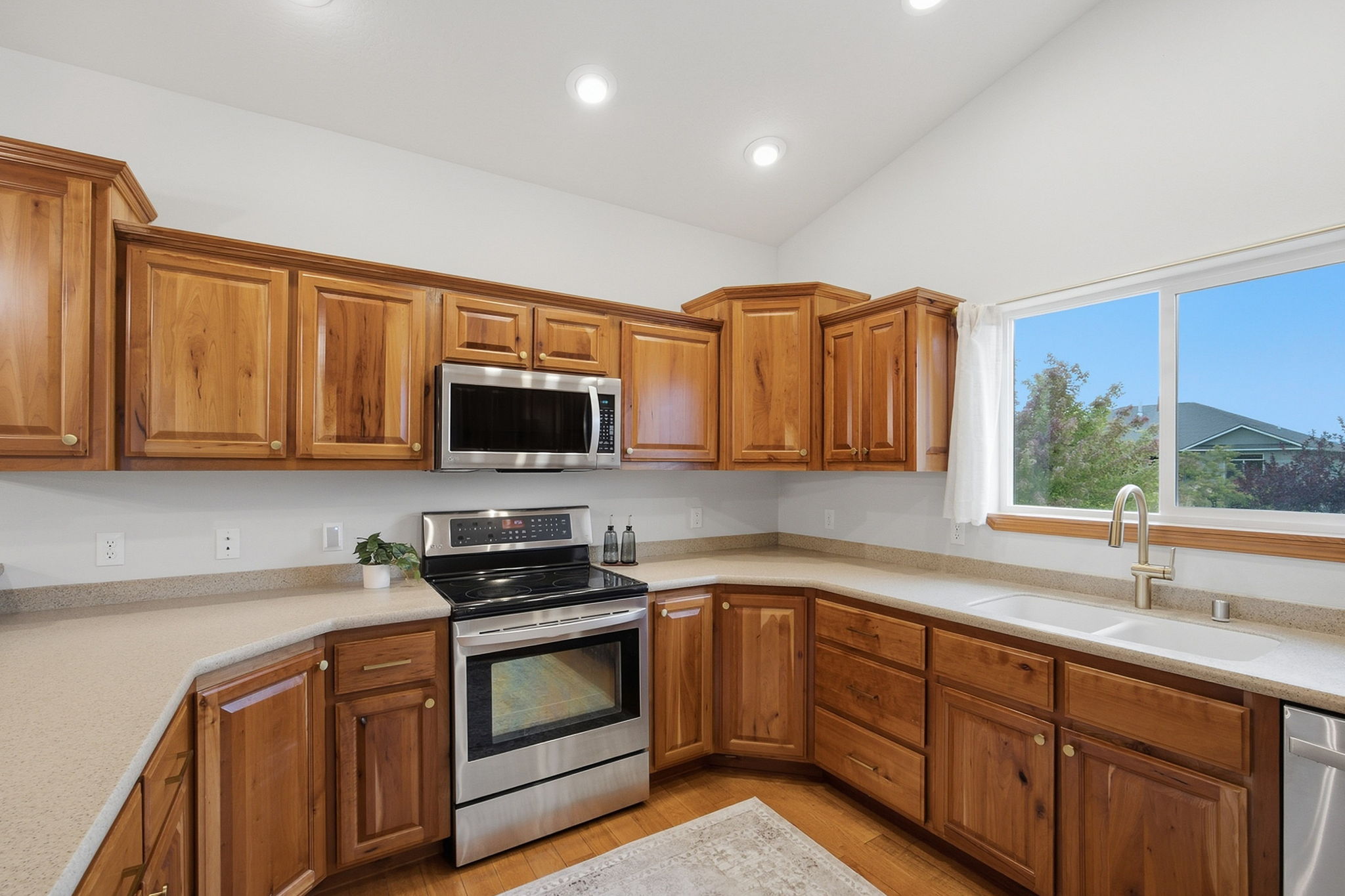 6001 Hobson Lane