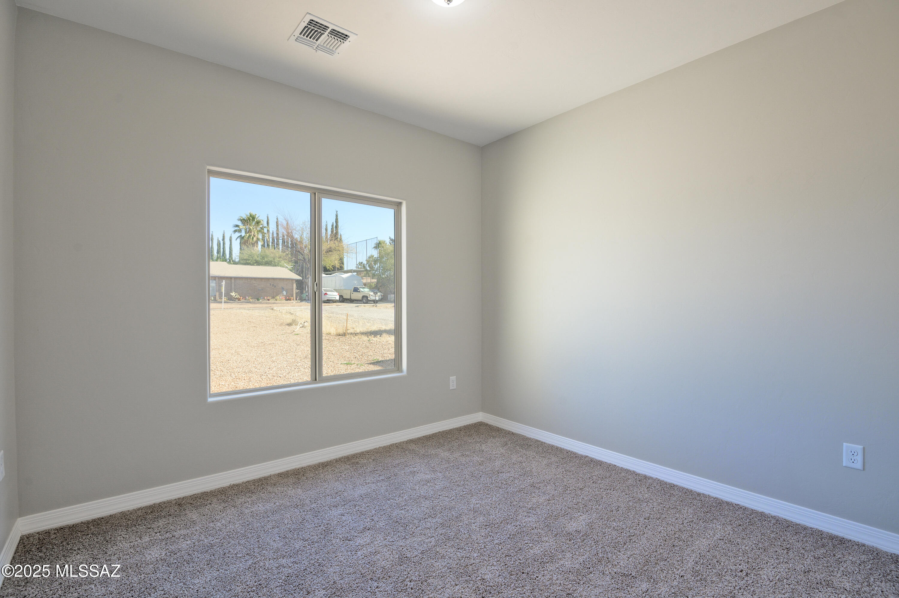 172 S Charleston Avenue