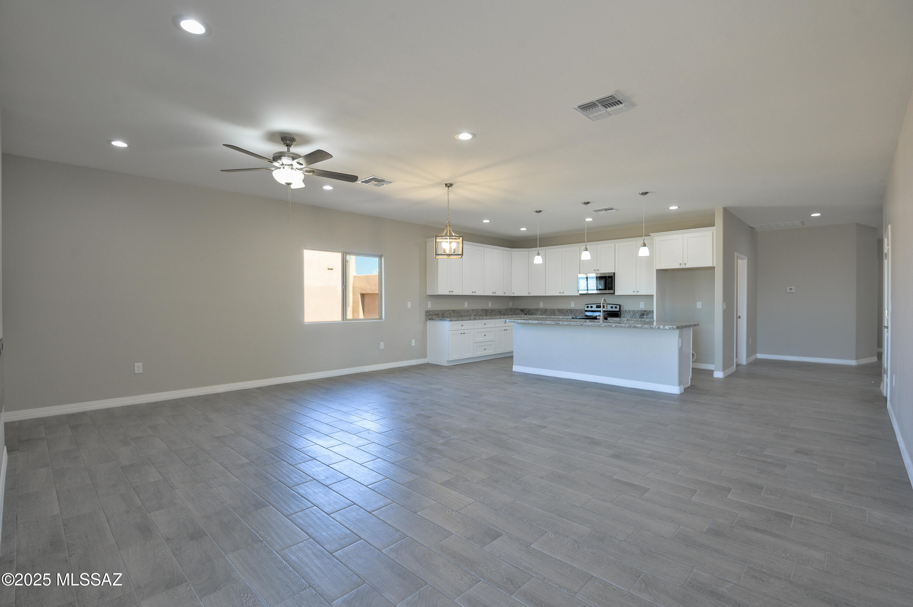 172 S Charleston Avenue