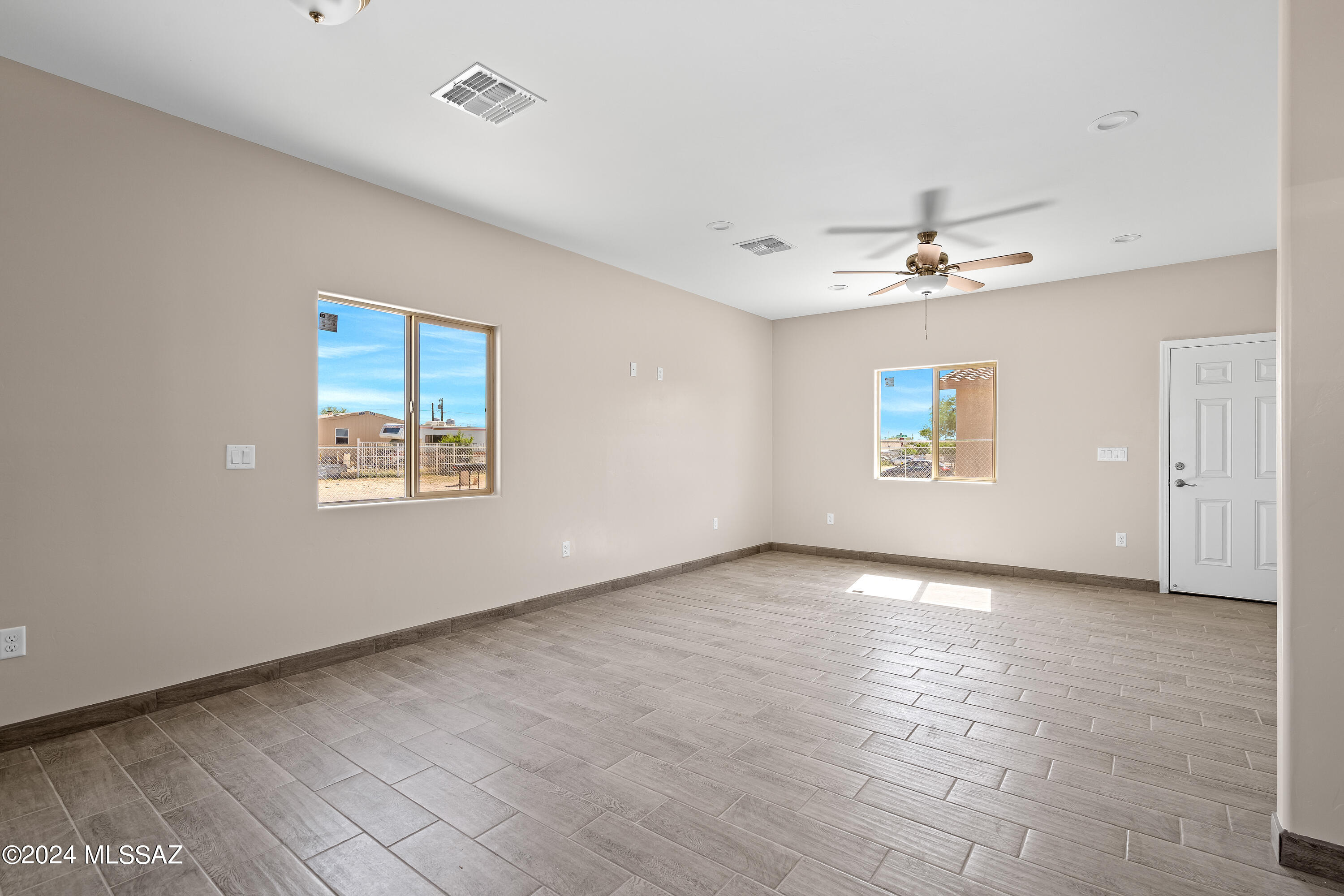 1358 N Apache Drive