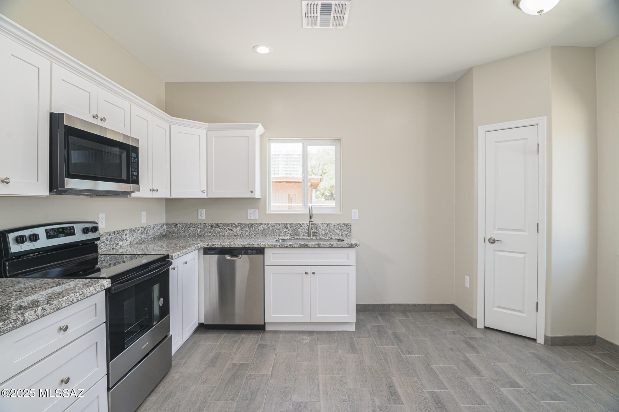 1224 N 13th Avenue