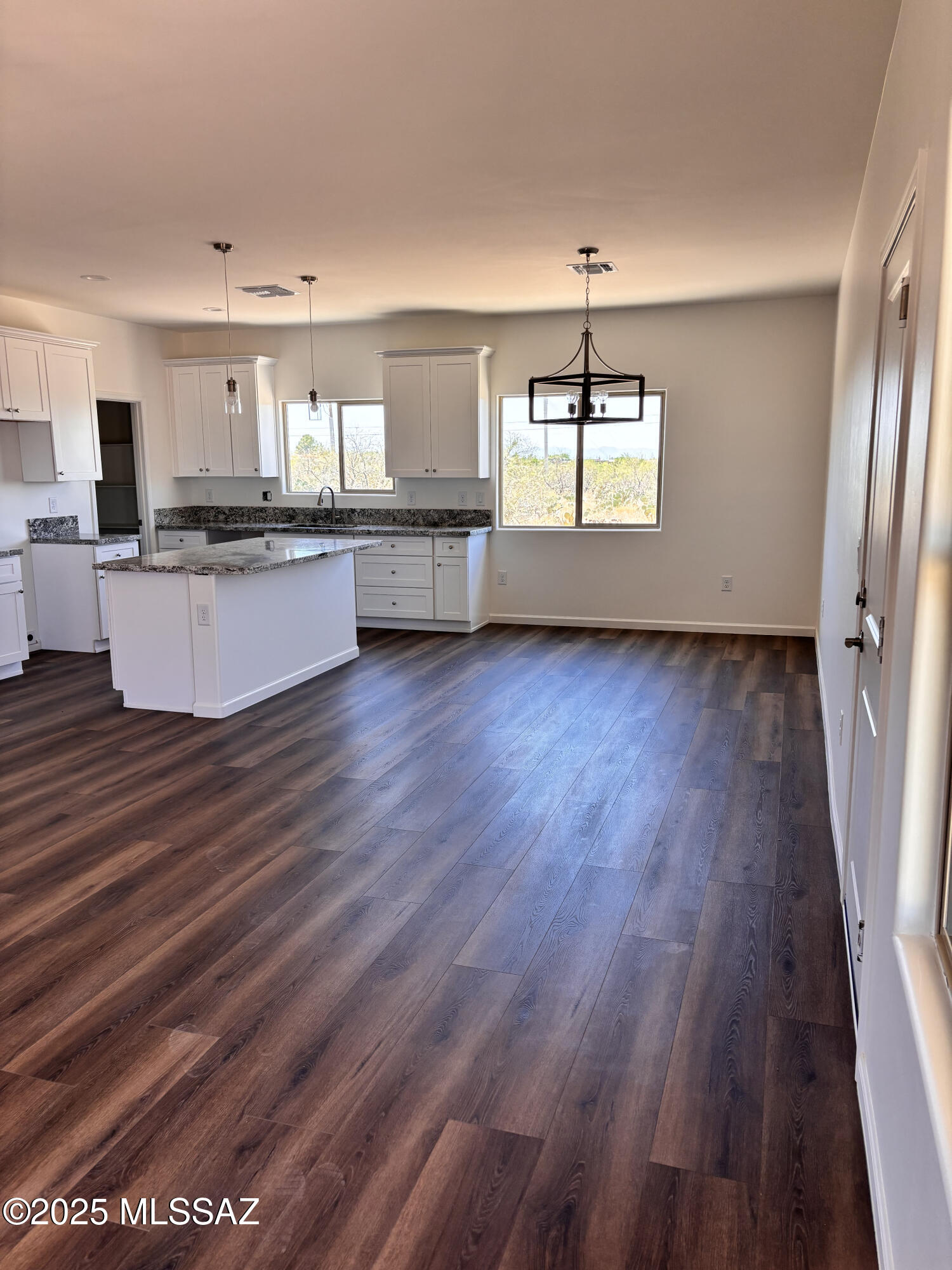 3152 E Andrada Road