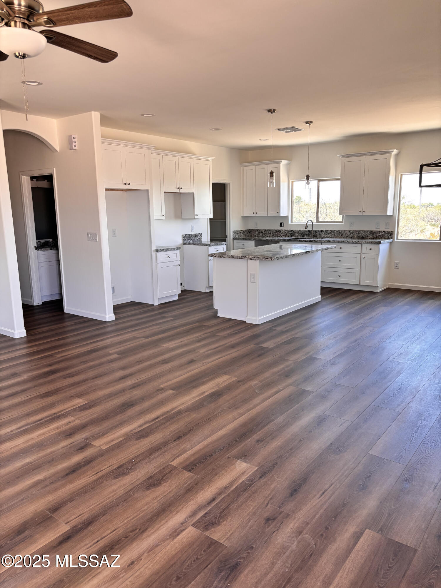 3152 E Andrada Road