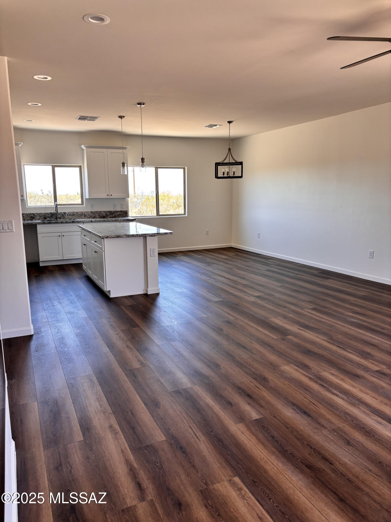 3152 E Andrada Road