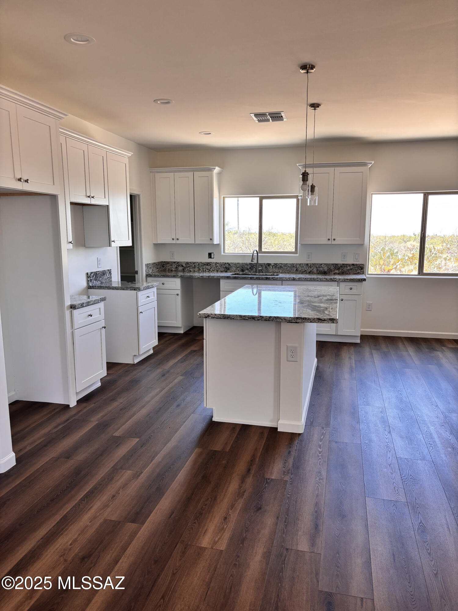 3152 E Andrada Road