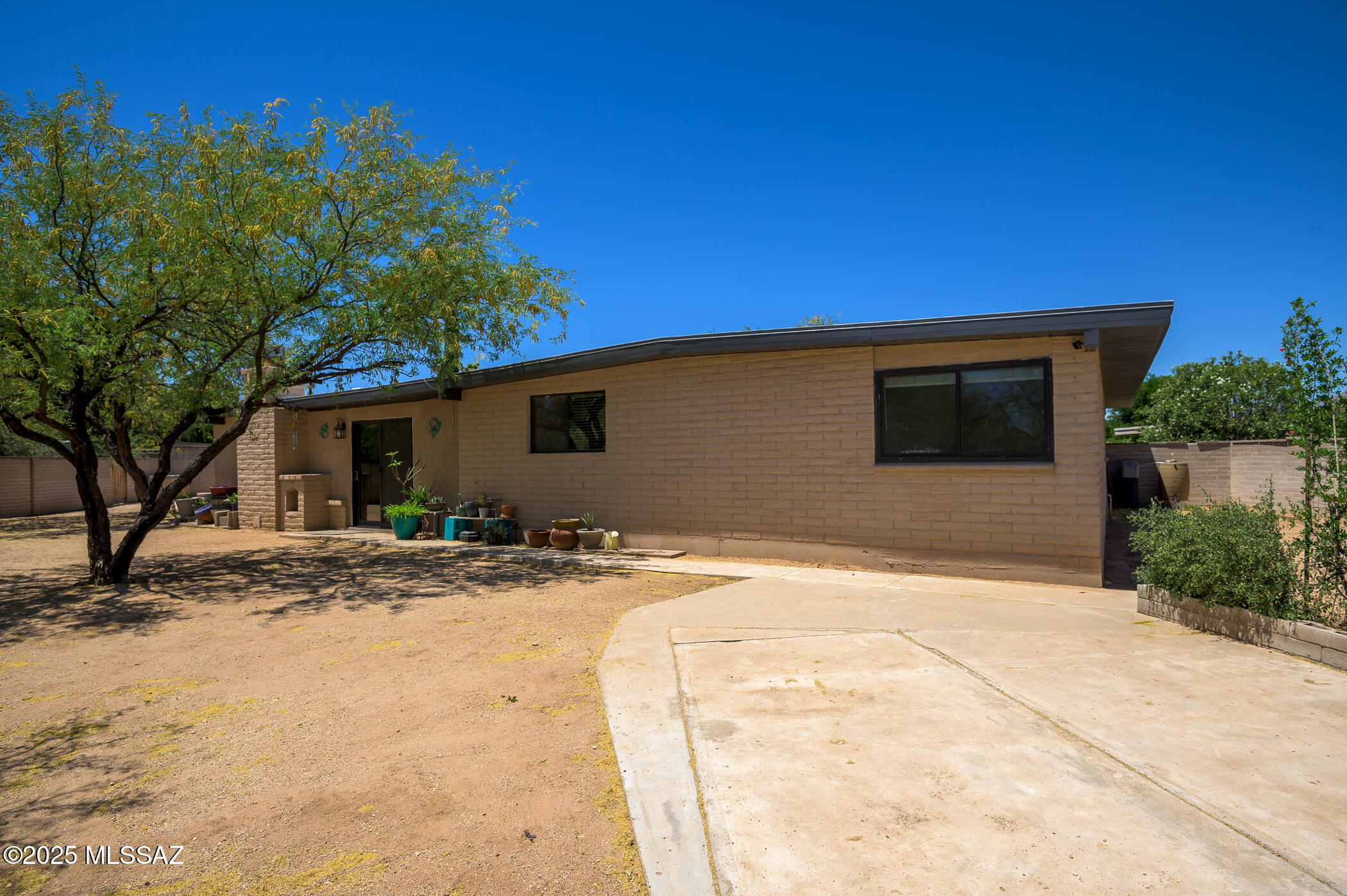 8856 E Calle Playa