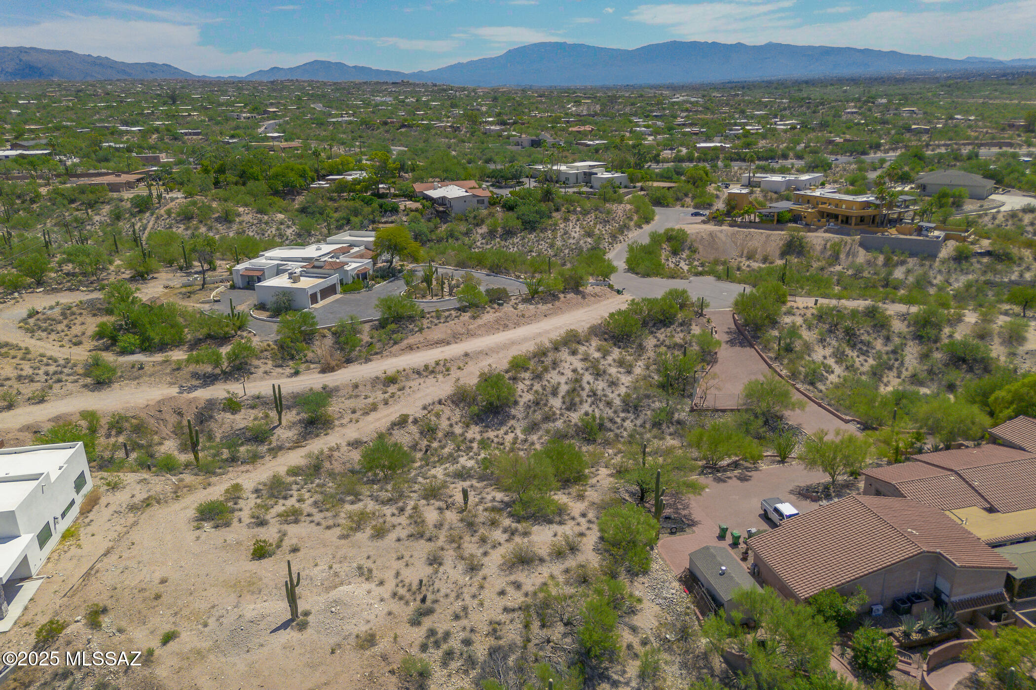 4657 E Coachlight Lane Unit: 13