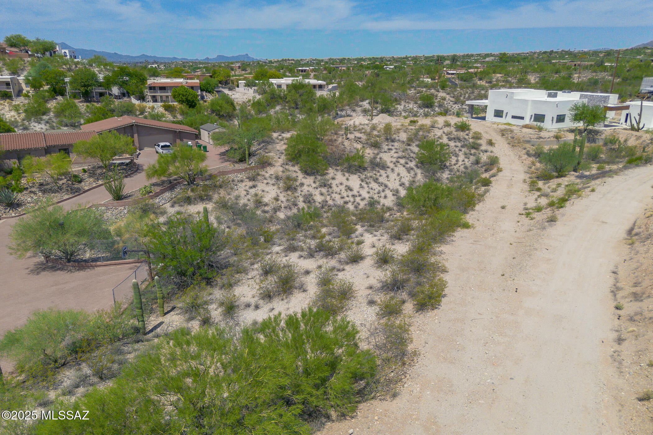 4657 E Coachlight Lane Unit: 13