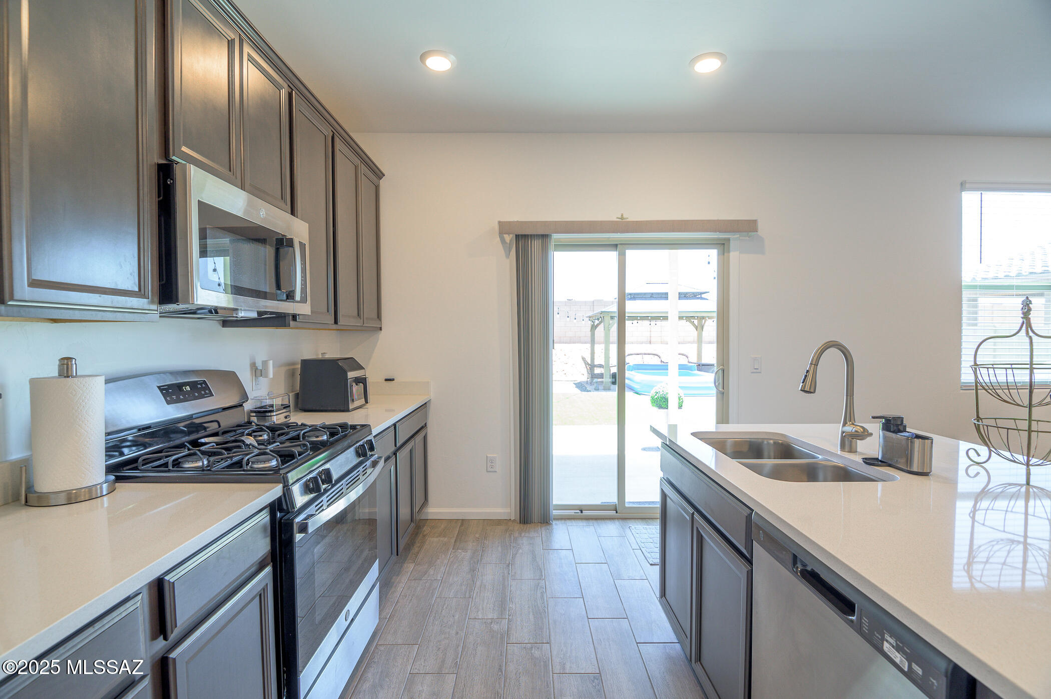 7121 W Vineridge Drive