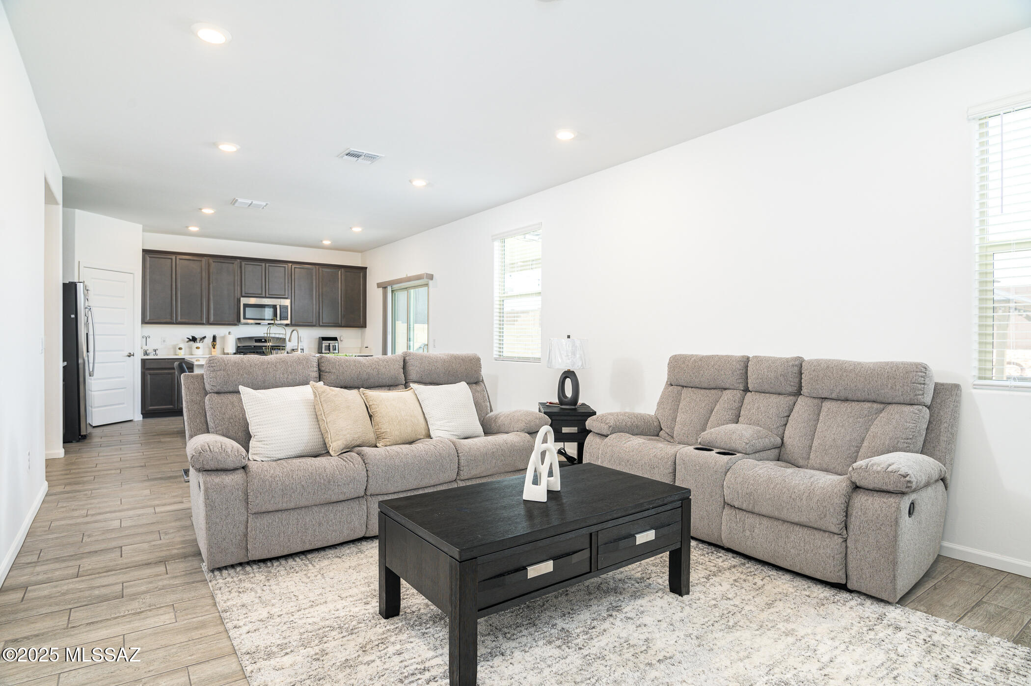 7121 W Vineridge Drive