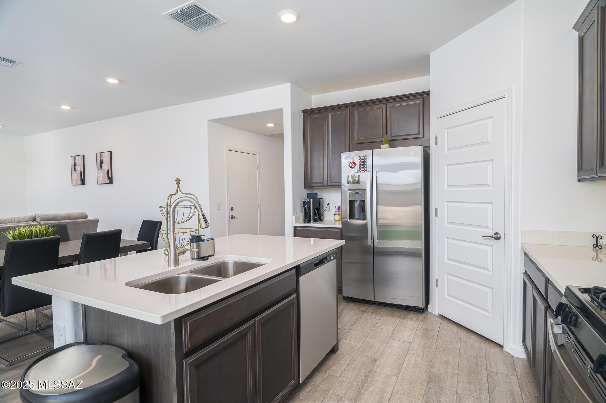 7121 W Vineridge Drive