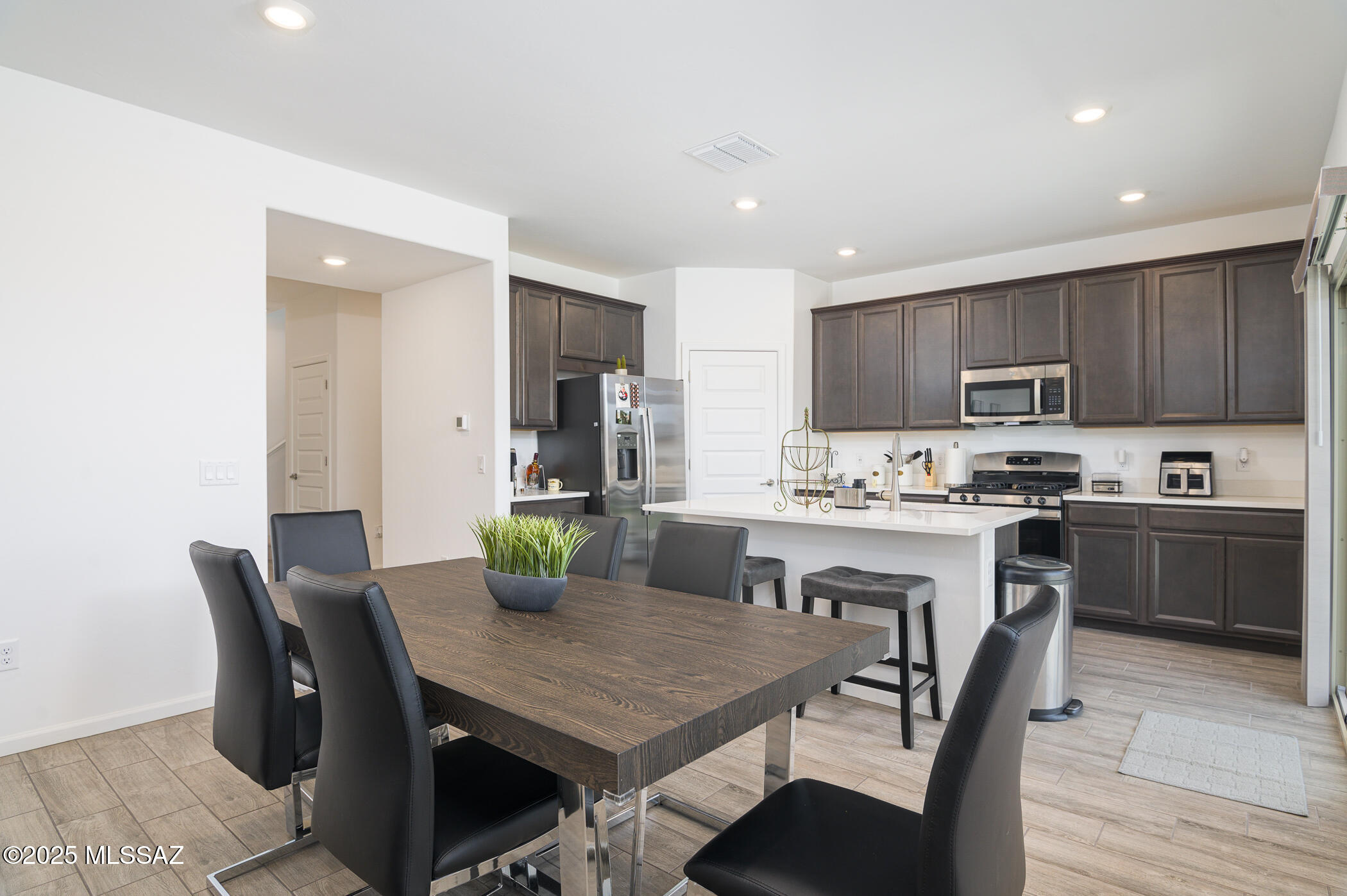 7121 W Vineridge Drive