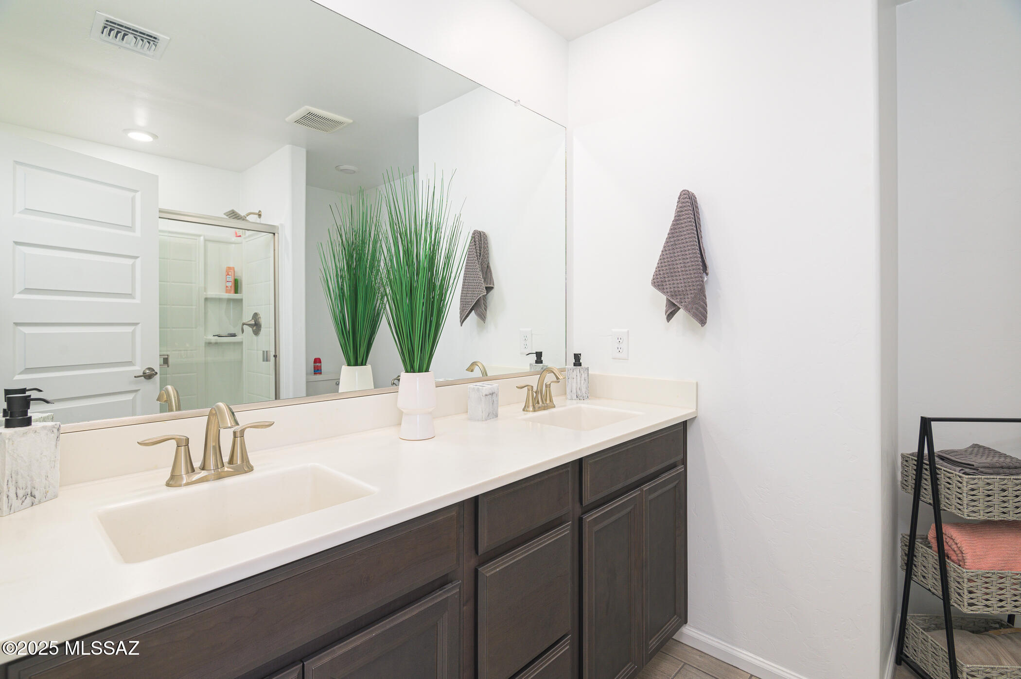 7121 W Vineridge Drive