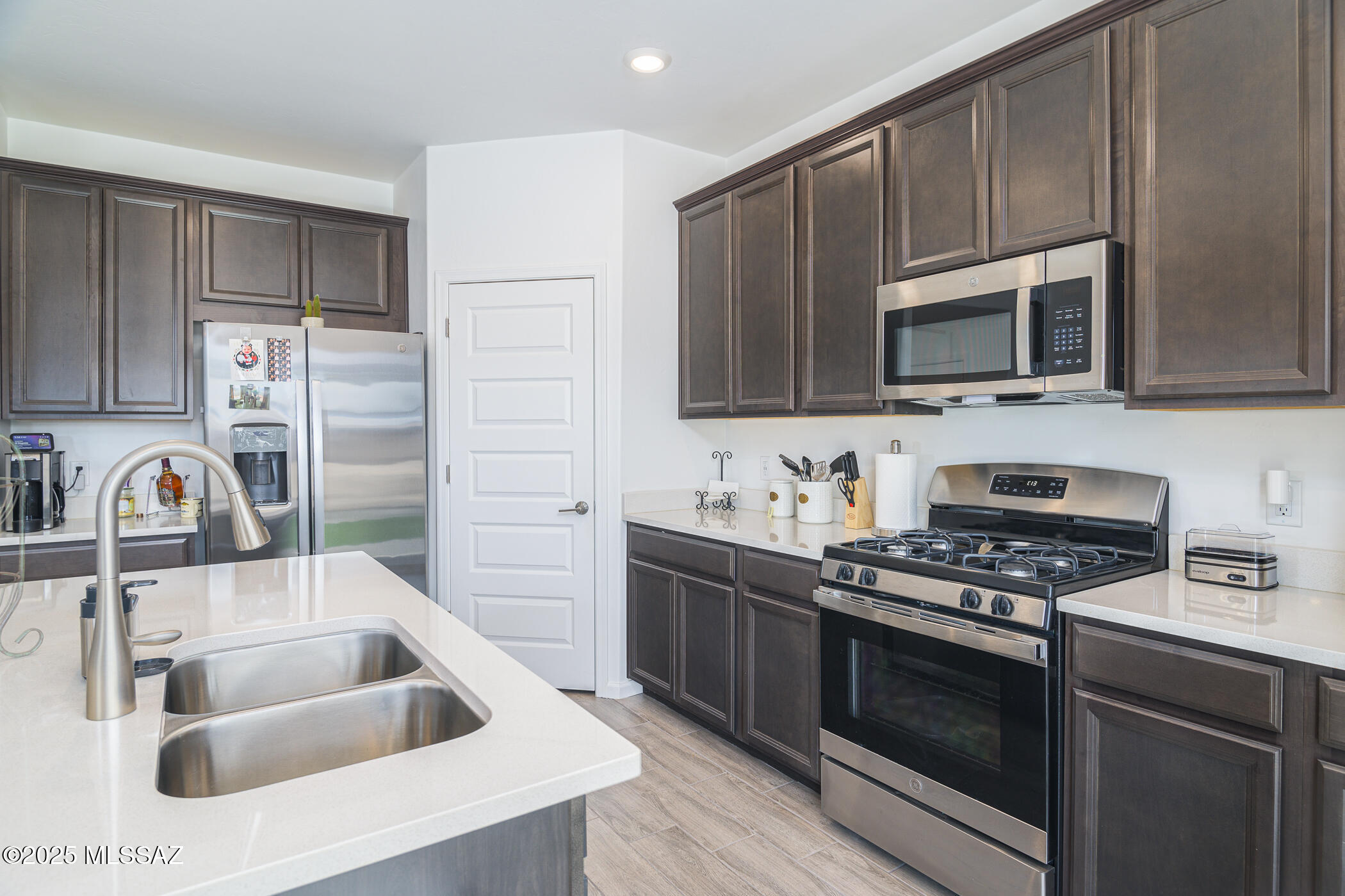 7121 W Vineridge Drive