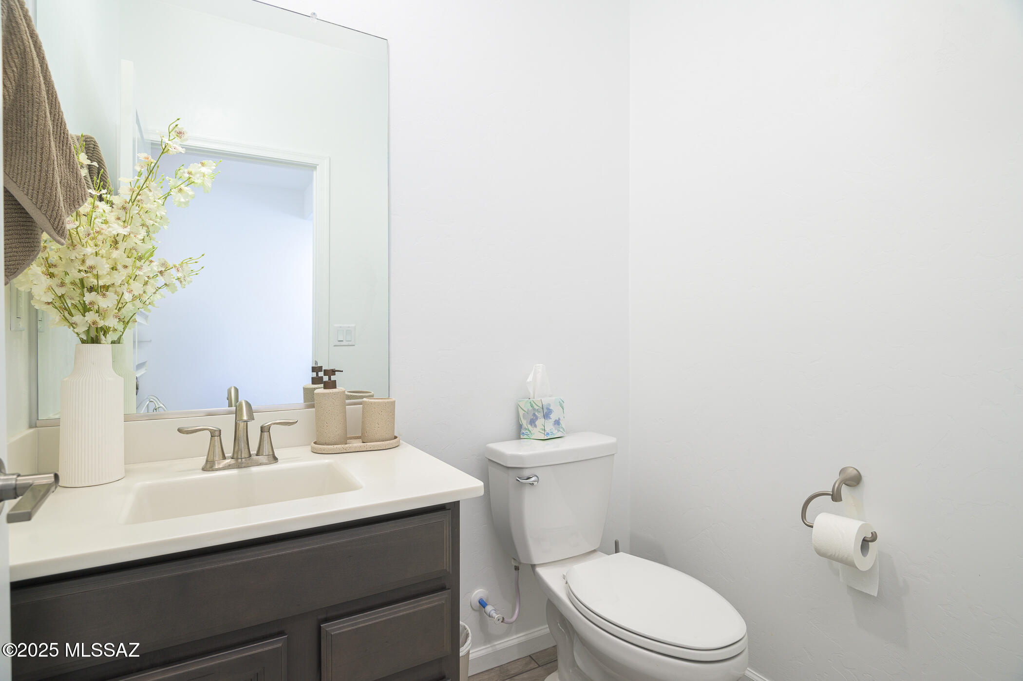 7121 W Vineridge Drive