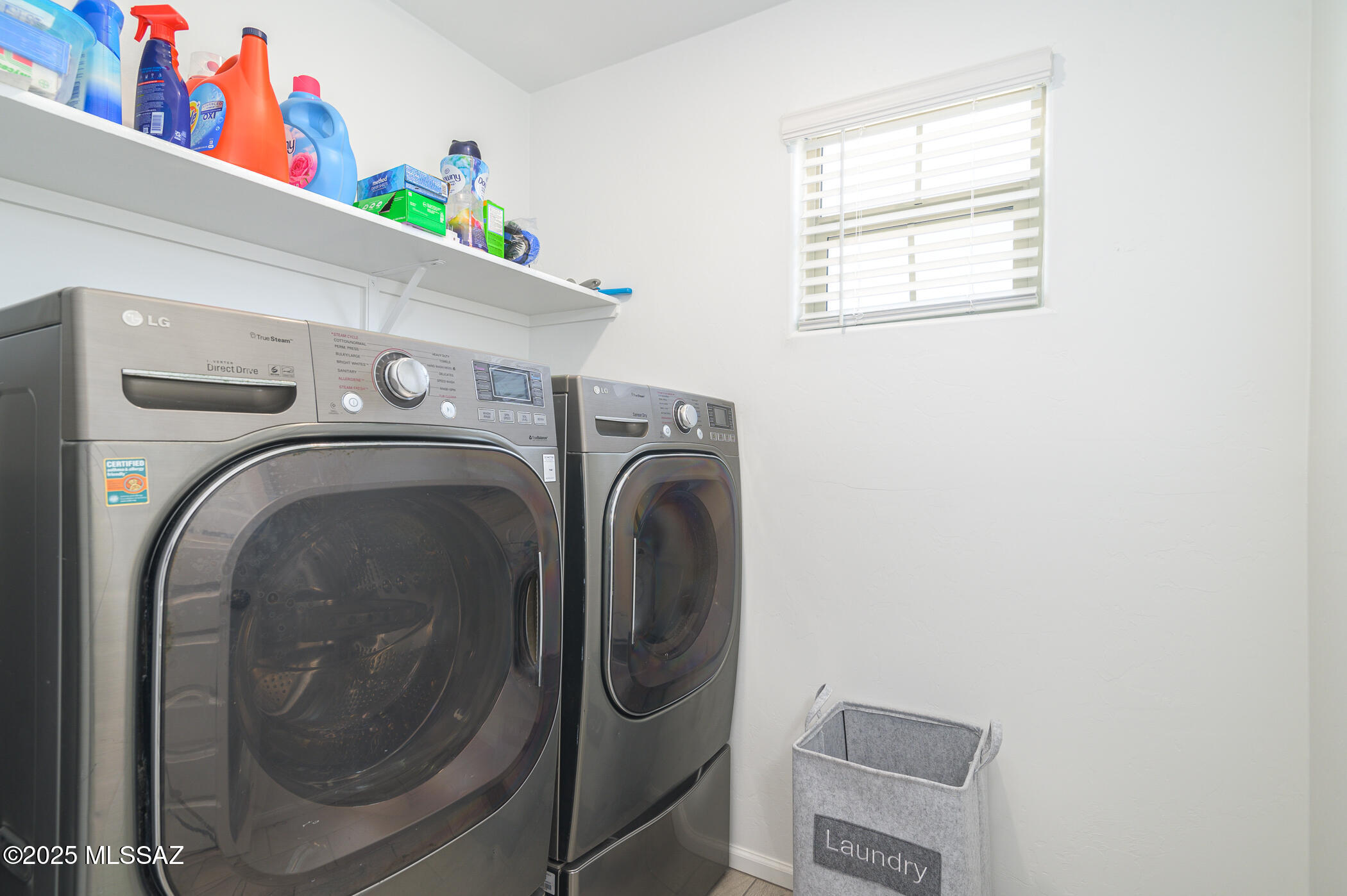 7121 W Vineridge Drive