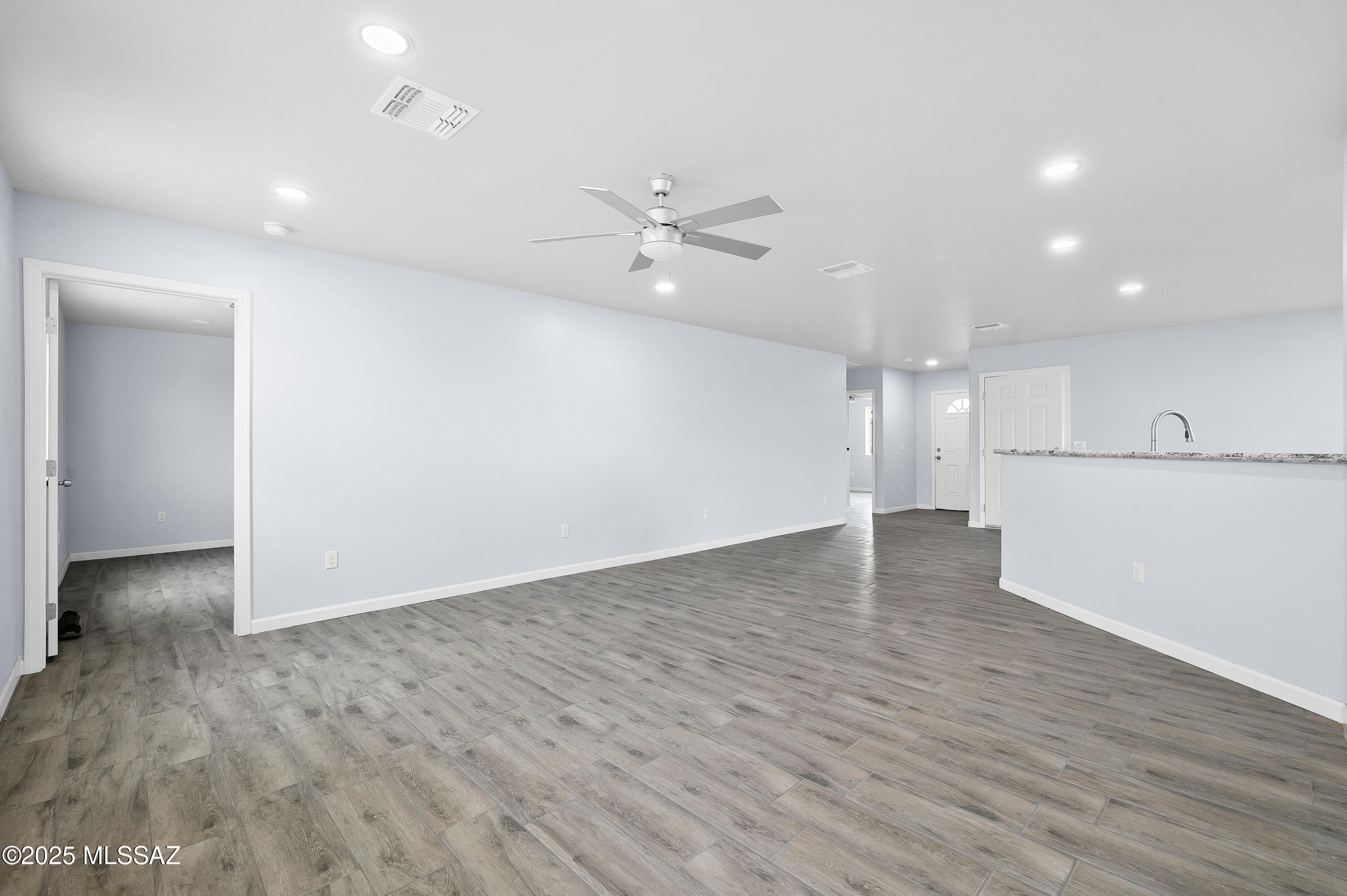 115 S Richmond Drive